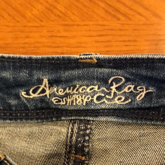 EUC American Rag distressed jeans juniors size 7 - Picture 4 of 8